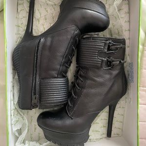 Sam Edelman black leather platform boots
